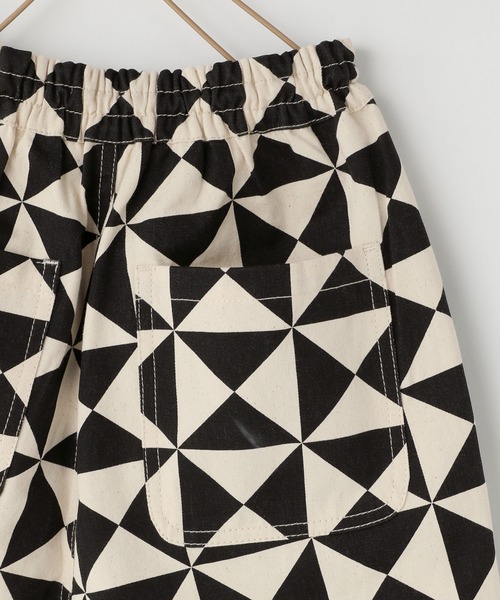 LOWRYS FARM（ローリーズファーム）の「デッキショートパンツ　 290699（その他パンツ・キッズ・オフホワイト/ホワイト×ブラック/ブラック/マルチ/グリーン/ブラウン/ピンク・110cm/120cm/130cm/140cm/150cm）」の15枚目の写真