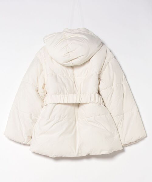 REAL CUBE（リアルキューブ）の「ベルト付き中綿フーディーコート（その他アウター・レディース・オフホワイト/ブラック・M）」の3枚目の写真