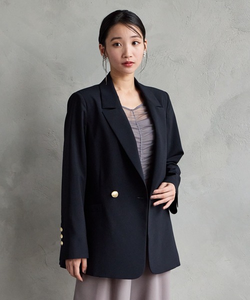 AIMER（エメ）の「ゴールドボタンテーラードジャケット（テーラードジャケット・レディース・ベージュ/ネイビー・MEDIUM）」の9枚目の写真