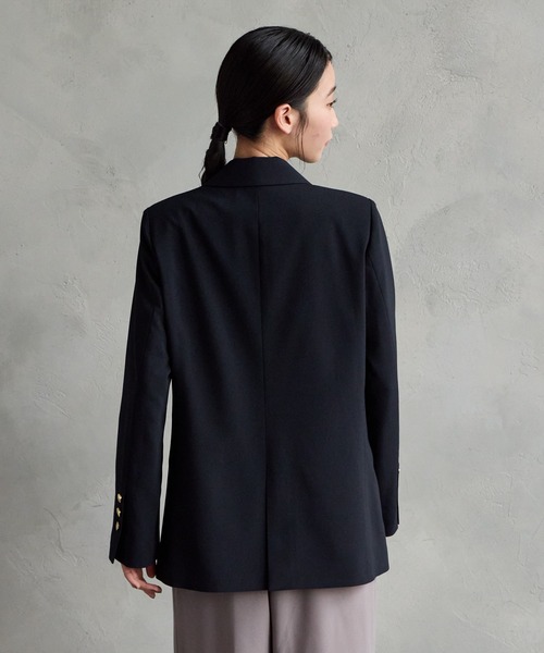 AIMER（エメ）の「ゴールドボタンテーラードジャケット（テーラードジャケット・レディース・ベージュ/ネイビー・MEDIUM）」の6枚目の写真