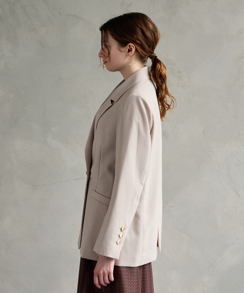 AIMER（エメ）の「ゴールドボタンテーラードジャケット（テーラードジャケット・レディース・ベージュ/ネイビー・MEDIUM）」の22枚目の写真