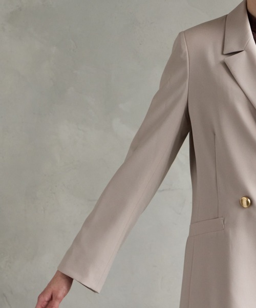 AIMER（エメ）の「ゴールドボタンテーラードジャケット（テーラードジャケット・レディース・ベージュ/ネイビー・MEDIUM）」の18枚目の写真