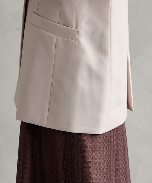 AIMER（エメ）の「ゴールドボタンテーラードジャケット（テーラードジャケット・レディース・ベージュ/ネイビー・MEDIUM）」の15枚目の写真