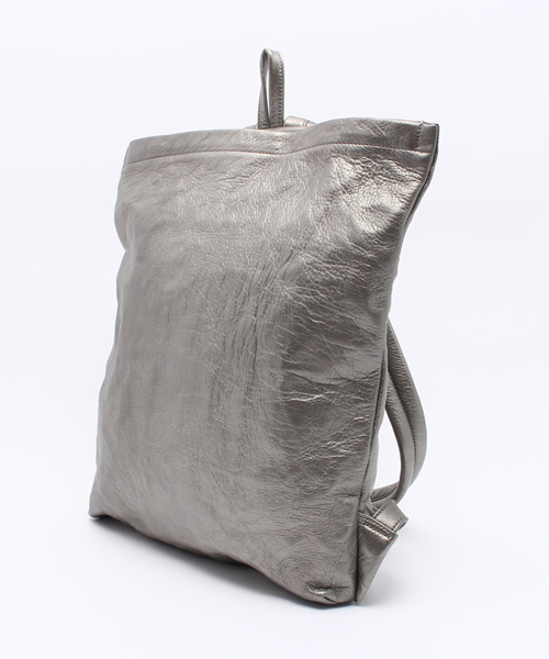 ear PAPILLONNER（イアパピヨネ）の「アルミリュック（バックパック/リュック・レディース・ブロンズ/シルバー・FREE）」の4枚目の写真