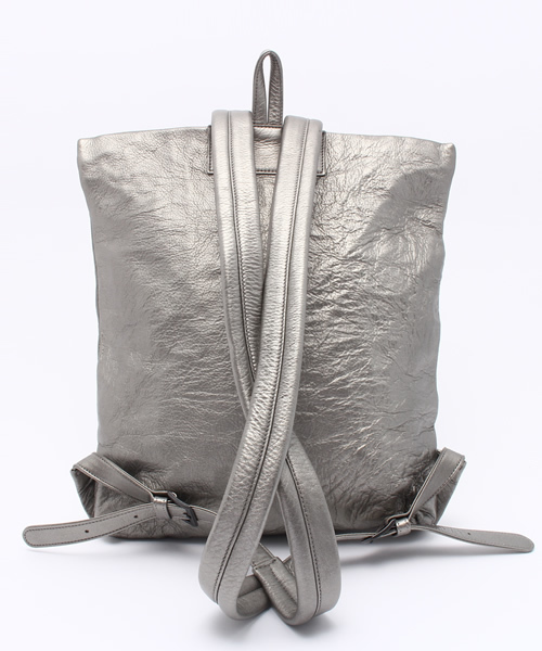 ear PAPILLONNER（イアパピヨネ）の「アルミリュック（バックパック/リュック・レディース・ブロンズ/シルバー・FREE）」の5枚目の写真