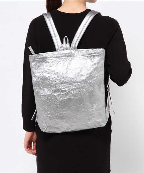 ear PAPILLONNER（イアパピヨネ）の「アルミリュック（バックパック/リュック・レディース・ブロンズ/シルバー・FREE）」の3枚目の写真