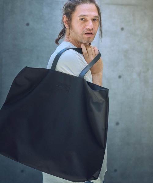 ADAM PATEK(アダムパテック)の「ADAMPATEK/new shrink leather combi big tote bag/レザーコンビ2wayトートバッグ(AP2519034)(トートバッグ・レディース・ブラック系1/ブラック系2・FREE)」の2枚目の写真