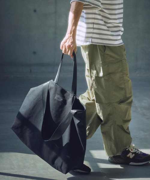ADAM PATEK(アダムパテック)の「ADAMPATEK/new shrink leather combi big tote bag/レザーコンビ2wayトートバッグ(AP2519034)(トートバッグ・レディース・ブラック系1/ブラック系2・FREE)」の7枚目の写真