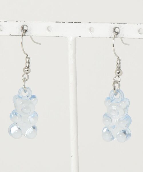 rae(レイ)の「【rae】グミベアドロップピアス(ピアス(両耳用)・レディース・ブルー/クリア/ブラック/ピンク系その他/パープル/イエロー/オレンジ/グリーン/ピンク/レッド・FREE)」の4枚目の写真