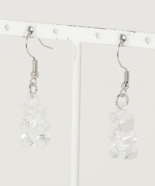 rae(レイ)の「【rae】グミベアドロップピアス(ピアス(両耳用)・レディース・ブルー/クリア/ブラック/ピンク系その他/パープル/イエロー/オレンジ/グリーン/ピンク/レッド・FREE)」の10枚目の写真