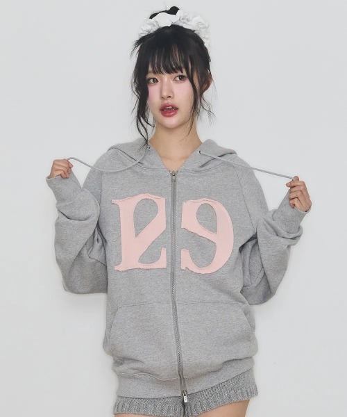 セール】【日本未発売/WEB限定】ILLIGO(イリゴ)/ロゴパッチ フルジップ