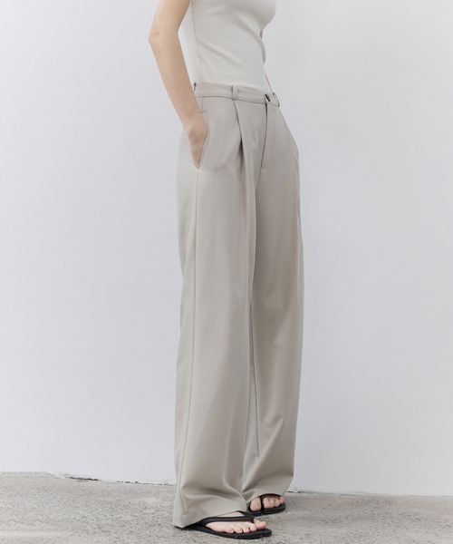 tageechita（タジチタ）の「【tageechita】TRツイル タックワイド ストレートパンツ（スラックス・レディース・ブラック/ライトベージュ・XS/S/M/L）」の17枚目の写真