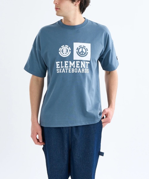ELEMENT(エレメント)の「ELEMENT メンズ TO THE PEACE SS Tシャツ 【2025年春夏モデル】/エレメントロゴフロントプリント半袖Tシャツ(Tシャツ/カットソー・メンズ・グレー/ブラック/ホワイト・X-LARGE/LARGE/MEDIUM)」の1枚目の写真