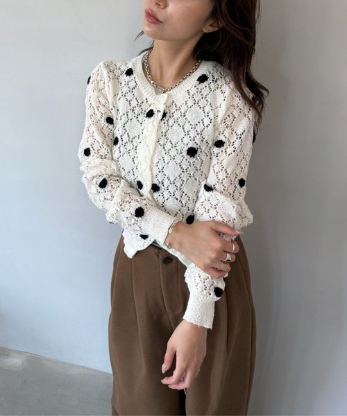 SANSeLF（サンセルフ）の「【SANSeLF】 ドット編みニットカーディガン Uネック sanw25s047（カーディガン/ボレロ・レディース・ホワイト/ピンク・FREE）」の2枚目の写真