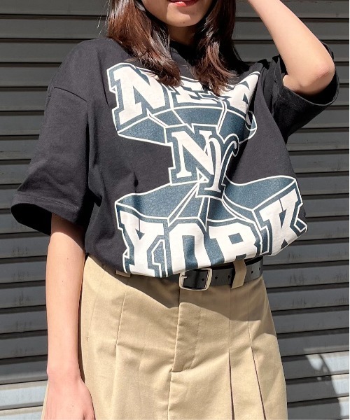 spiritoso(スピリトーゾ)の「【spiritoso】NEWYORK ビッグシルエットTシャツ(Tシャツ/カットソー・レディース・ブラック/ネイビー/ホワイト・LARGE/MEDIUM)」の4枚目の写真