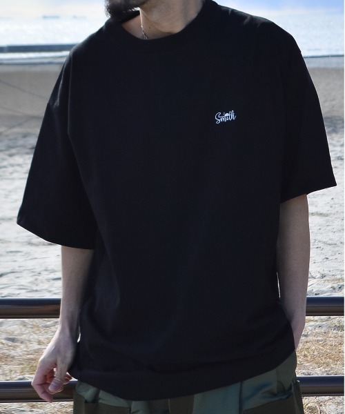 Sunny Smith(サニースミス)の「11.6ウルトラヘビーオンス Heavy Smithヤシの木柄 両面刺繍Tee(Tシャツ/カットソー・メンズ・ブラック/チャコールグレー・MEDIUM/LARGE)」の6枚目の写真