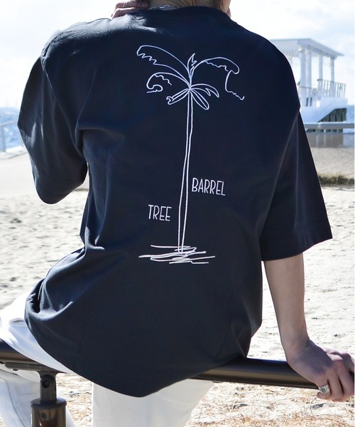 Sunny Smith(サニースミス)の「11.6ウルトラヘビーオンス Heavy Smithヤシの木柄 両面刺繍Tee(Tシャツ/カットソー・メンズ・ブラック/チャコールグレー・MEDIUM/LARGE)」の3枚目の写真