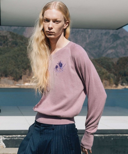 BLAYMORE(ブレイモア)の「【BLAYMORE】Waterlily V-neck Knit / 睡蓮刺繍 サムホール(ニット/セーター・メンズ・ブラック/ピンク・M/S)」の2枚目の写真