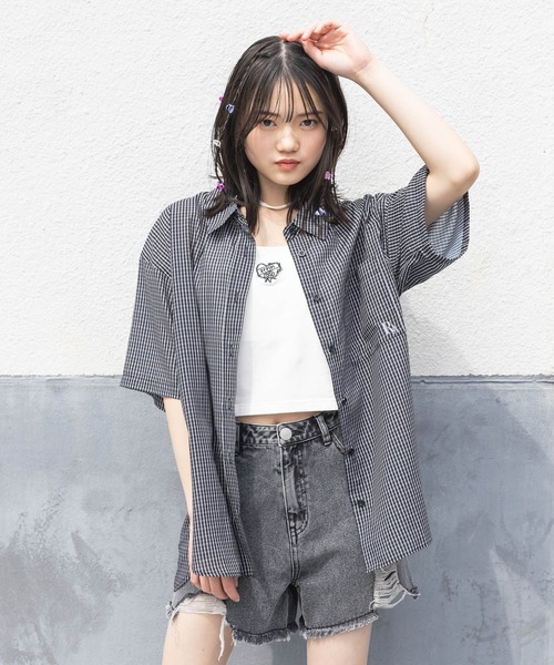 repipi armario（レピピ アルマリオ）の「【接触冷感/UVカット】チェックルーズシャツ（シャツ/ブラウス・キッズ・ホワイト/ピンク/ブラック・MEDIUM/LARGE）」の2枚目の写真