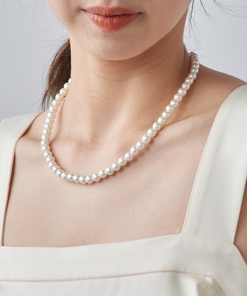 MAISON BREEZE(メゾンブリーズ)の「【MAISON BREEZE】7mmパール ショートネックレス OSWY(ネックレス・レディース・ホワイト・FREE)」の2枚目の写真