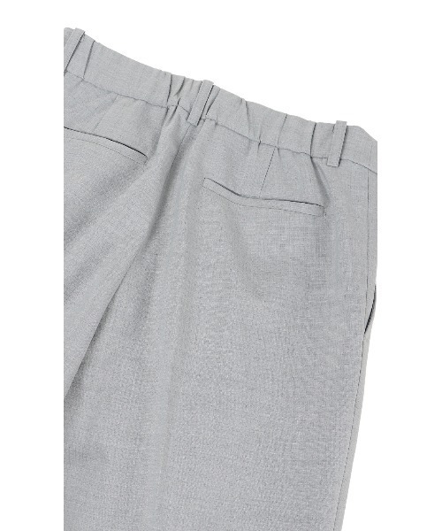 AOYAMA（アオヤマ）の「【超ストレッチ・洗える・UVカット】ワンタックテーパードパンツ/グレー｜オフィス＆通勤＆入卒＆オケージョン｜セットアップ着用可〈大きいサイズあり〉（スーツパンツ・レディース・ライトグレー・11号/9号/13号/15号/7号/5号/17号）」の16枚目の写真