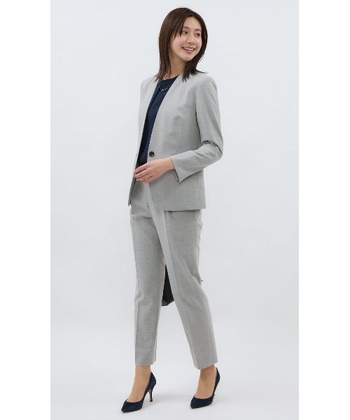 AOYAMA（アオヤマ）の「【超ストレッチ・洗える・UVカット】ワンタックテーパードパンツ/グレー｜オフィス＆通勤＆入卒＆オケージョン｜セットアップ着用可〈大きいサイズあり〉（スーツパンツ・レディース・ライトグレー・11号/9号/13号/15号/7号/5号/17号）」の8枚目の写真