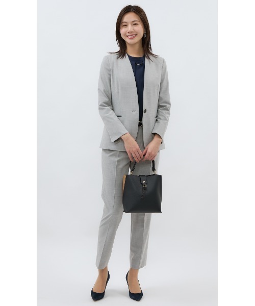 AOYAMA（アオヤマ）の「【超ストレッチ・洗える・UVカット】ワンタックテーパードパンツ/グレー｜オフィス＆通勤＆入卒＆オケージョン｜セットアップ着用可〈大きいサイズあり〉（スーツパンツ・レディース・ライトグレー・11号/9号/13号/15号/7号/5号/17号）」の7枚目の写真