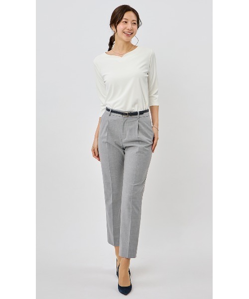 AOYAMA（アオヤマ）の「【超ストレッチ・洗える・UVカット】ワンタックテーパードパンツ/グレー｜オフィス＆通勤＆入卒＆オケージョン｜セットアップ着用可〈大きいサイズあり〉（スーツパンツ・レディース・ライトグレー・11号/9号/13号/15号/7号/5号/17号）」の9枚目の写真