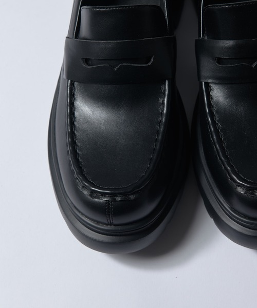 Lui's（ルイス）の「ボリュームソールローファー（ローファー・メンズ・ブラック・43/42/41）」の7枚目の写真