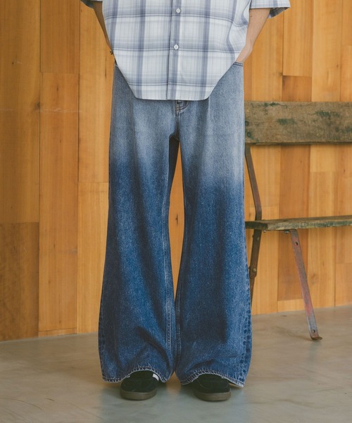 グラデーションデニムワイドフレアパンツ（デニムパンツ