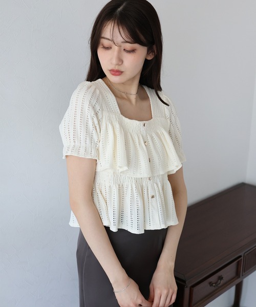 BLUEEAST（ブルーイースト）の「スクエアティアードフリルブラウス（シャツ/ブラウス・レディース・ミント/ブラック/アイボリー/ピンク/ブルー・MEDIUM）」の9枚目の写真