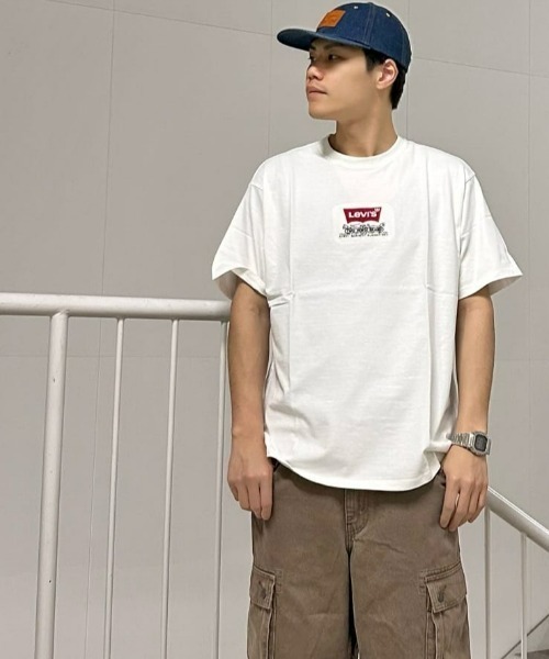 Levi's(リーバイス)の「【Levi's】「VINTAGE FIT TEE」ヴィンテージフィットTシャツ(Tシャツ/カットソー・メンズ・ホワイト・M/L/S)」の1枚目の写真