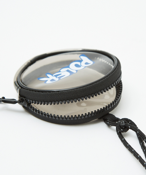 POLeR(ポーラー)の「【POLeR/ポーラー】PVC PVC ROUND POUCH/PVCマルチラウンドポーチ/ユニセックス(ショルダーバッグ・メンズ・オレンジ/ブラック/クリア/イエロー・フリー)」の9枚目の写真