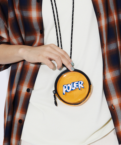 POLeR(ポーラー)の「【POLeR/ポーラー】PVC PVC ROUND POUCH/PVCマルチラウンドポーチ/ユニセックス(ショルダーバッグ・メンズ・オレンジ/ブラック/クリア/イエロー・フリー)」の16枚目の写真