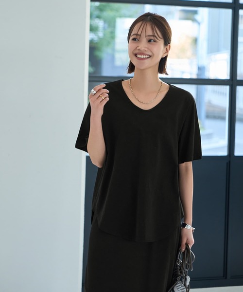STYLE DELI(スタイルデリ)の「デコルテが開いたヌケ感5分袖Tシャツ(Tシャツ/カットソー・レディース・ホワイト/ブラック/イエロー・FREE)」の2枚目の写真