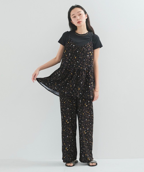 le cercle ADAM ET ROPE'(ルセルクルアダムエロペ)の「【セットアップ対応】小花柄キャミソール(キャミソール・レディース・ブラック系その他2/ブルー系その他6・FREE)」の6枚目の写真