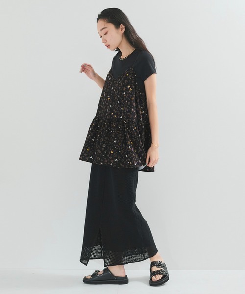 le cercle ADAM ET ROPE'(ルセルクルアダムエロペ)の「【セットアップ対応】小花柄キャミソール(キャミソール・レディース・ブラック系その他2/ブルー系その他6・FREE)」の8枚目の写真