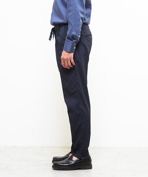 MEN'S MELROSE(メンズメルローズ)の「ドットエアーサッカーエアリーテーパードパンツ(セットアップ可)(スラックス・メンズ・ブラック/ネイビー・3/4/5/2)」の9枚目の写真