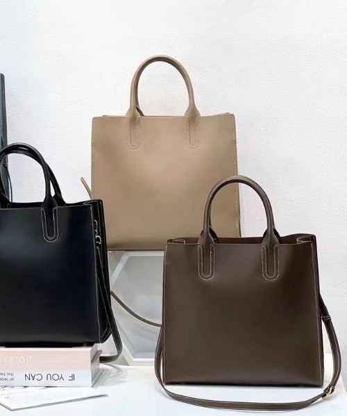 NiiNa(ニーナ)の「【 NiiNa / ニーナ 】【高品質牛革】2wayスクエアハンドトートバッグ(トートバッグ・レディース・ダークブラウン/ブラック/ブルー・FREE)」の8枚目の写真