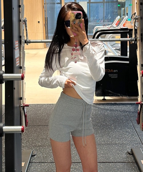 Mela(メラ)の「カットショートパンツ(その他パンツ・レディース・グレー/ブラック・S/M/L)」の8枚目の写真