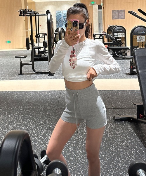 Mela(メラ)の「カットショートパンツ(その他パンツ・レディース・グレー/ブラック・S/M/L)」の14枚目の写真