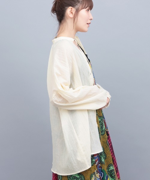 チチカカ(チチカカ)の「袖ボリュームシアーブラウス(シャツ/ブラウス・レディース・ベージュ/その他1/グリーン・FREE)」の5枚目の写真