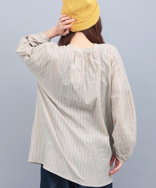 チチカカ(チチカカ)の「袖ボリュームシアーブラウス(シャツ/ブラウス・レディース・ベージュ/その他1/グリーン・FREE)」の8枚目の写真