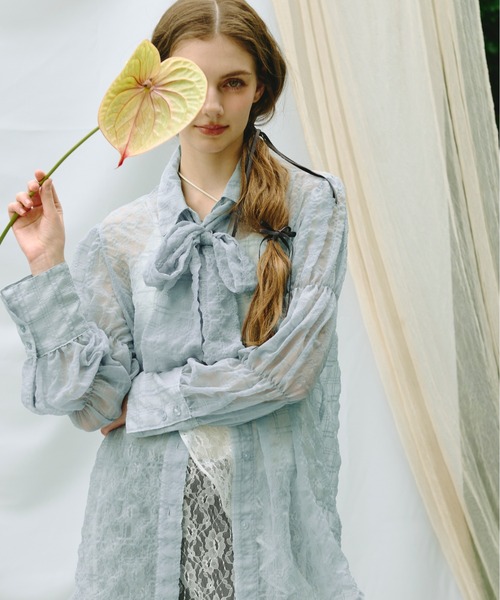 loin nuit（ロワンニュイ）の「sheer plaid ribbon shirt / シアー