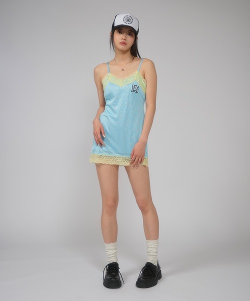 ACLENT(アクレント)の「レーストリムメッシュミニドレス(ワンピース・レディース・ブルー/ブラック/マルチ・SMALL/MEDIUM)」の16枚目の写真