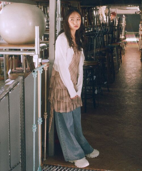 earth music&ecology（アースミュージックアンドエコロジー）の「SET2点メローボレロ＋フリルキャミソール（カーディガン/ボレロ・レディース・オフホワイト/ピンク/ネイビー・FREE）」の14枚目の写真