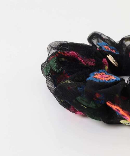 SMELLY（スメリー）の「カラーフラワーシアーシュシュ（シュシュ・レディース・ブラック系その他・-）」の8枚目の写真