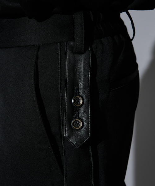 5351 POUR LES HOMMES（ゴーサンゴーイチプールオム）の「【セットアップ対応/Director's Line】 タック テーパード スラックス パンツ（スラックス・メンズ・ブラック・44/46/48/50）」の15枚目の写真