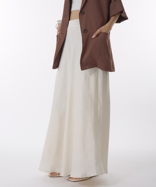 MUHET(ミュエータ)の「crinkle satin maxi skirt / クリンクルサテンマキシ丈スカート(スカート・レディース・ブラウン/ブラック/アイボリー・SMALL/MEDIUM/LARGE)」の17枚目の写真