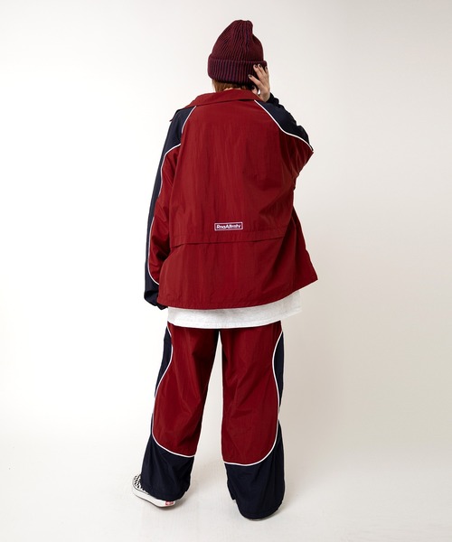 RNA（アールエヌエー）の「J2156 バイカラートラックジャケット（ナイロンジャケット・レディース・バーガンディー/グリーン×オレンジ/ブラック×グレー・MEDIUM）」の15枚目の写真